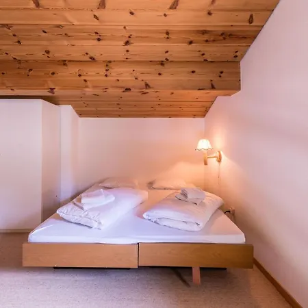 Cristallina شقة *